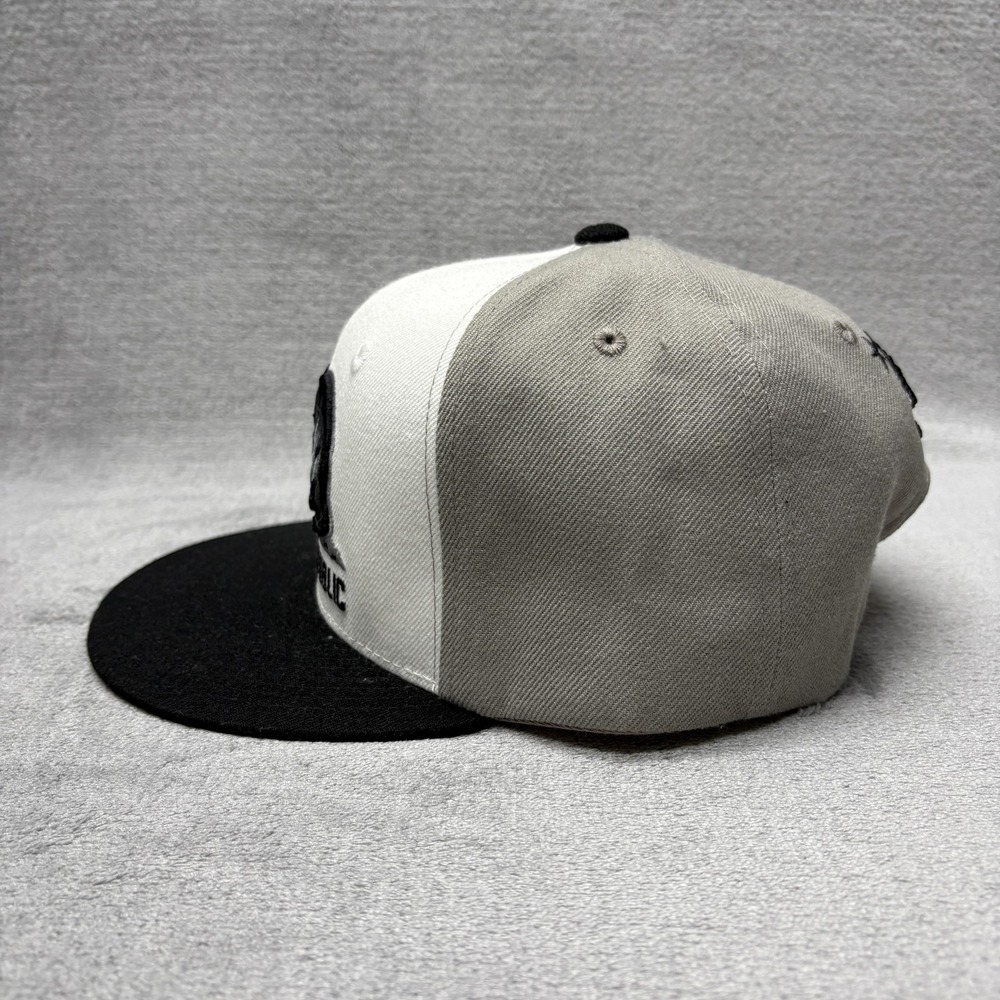 California Republic Hat Cap Snap Back Black White Gray Embroidered Bear Mens - Picture 4 of 11